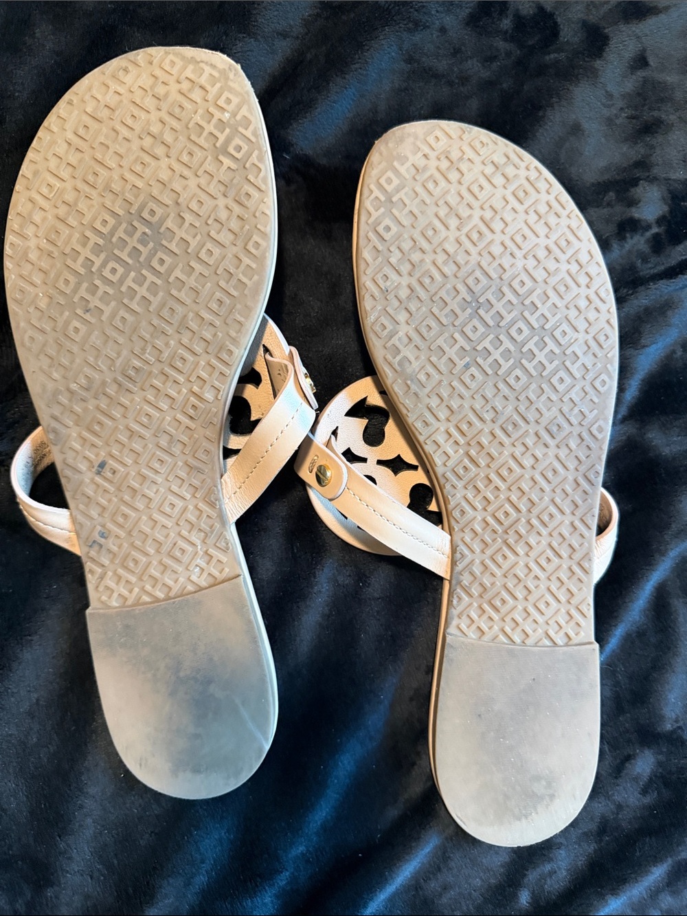 Tory Burch Light Beige Leather Logo Thong Sandals - Picture 5 of 7